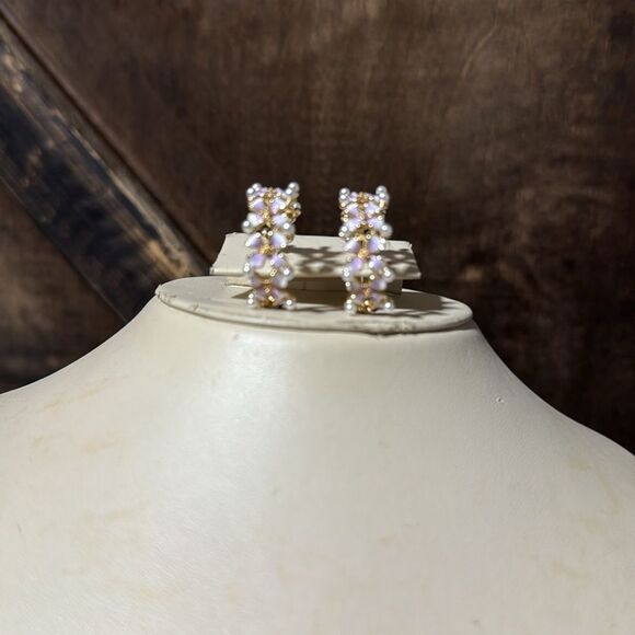 Elegant 14K Gold Plated Pearl Floral Hoop Earrings - Picture 6 of 16